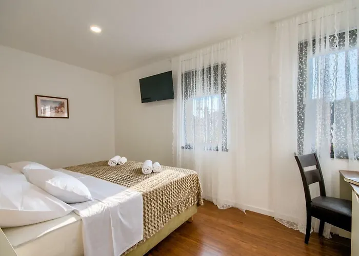 K&t Sea Side Luxury Πανσιόν 4*