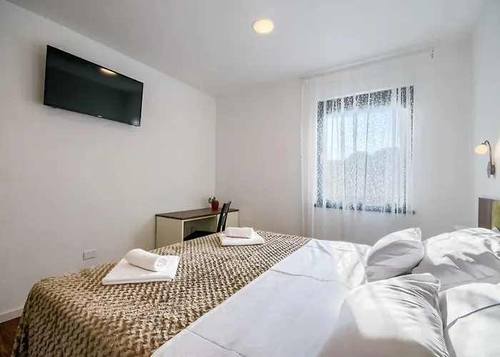 Πανσιόν K&t Sea Side Luxury 4*